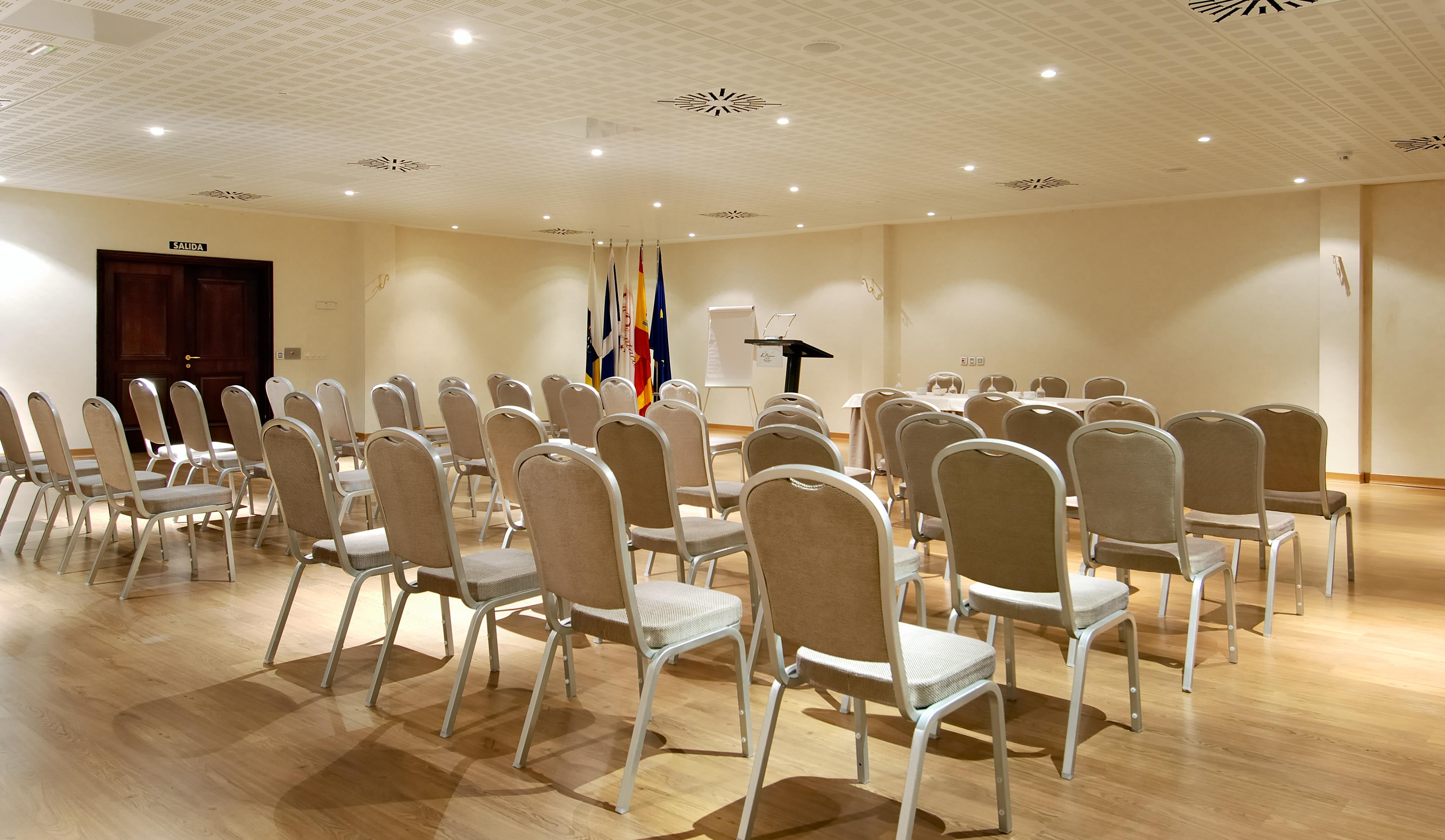 Vincci Seleccion La Plantacion Del Sur Hotel Costa Adeje  Luaran gambar The conference room of the Embassy of the United Kingdom in Madrid