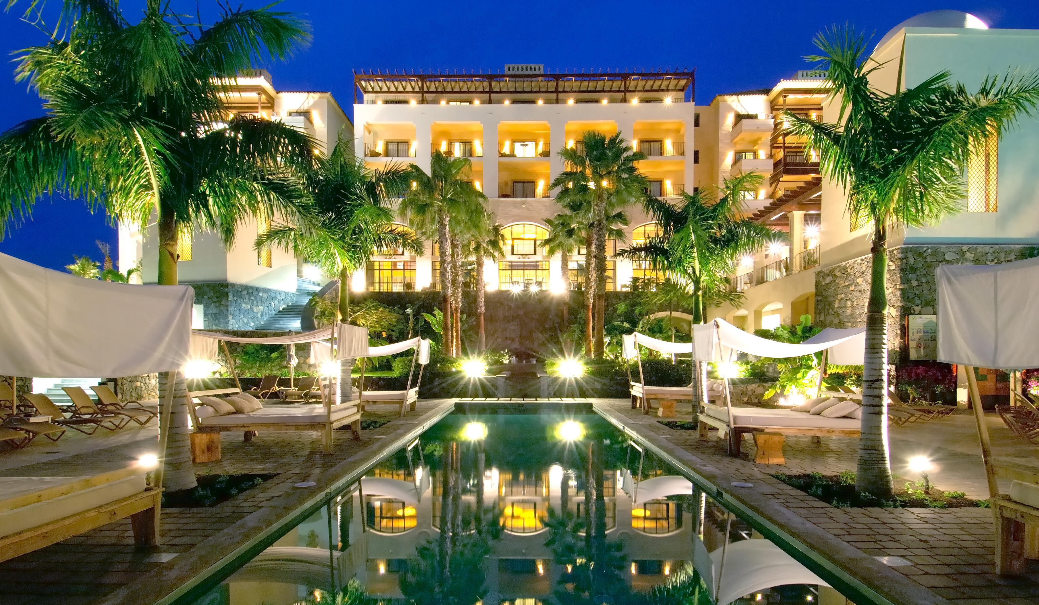 Vincci Seleccion La Plantacion Del Sur Hotel Costa Adeje  Luaran gambar The hotel at night